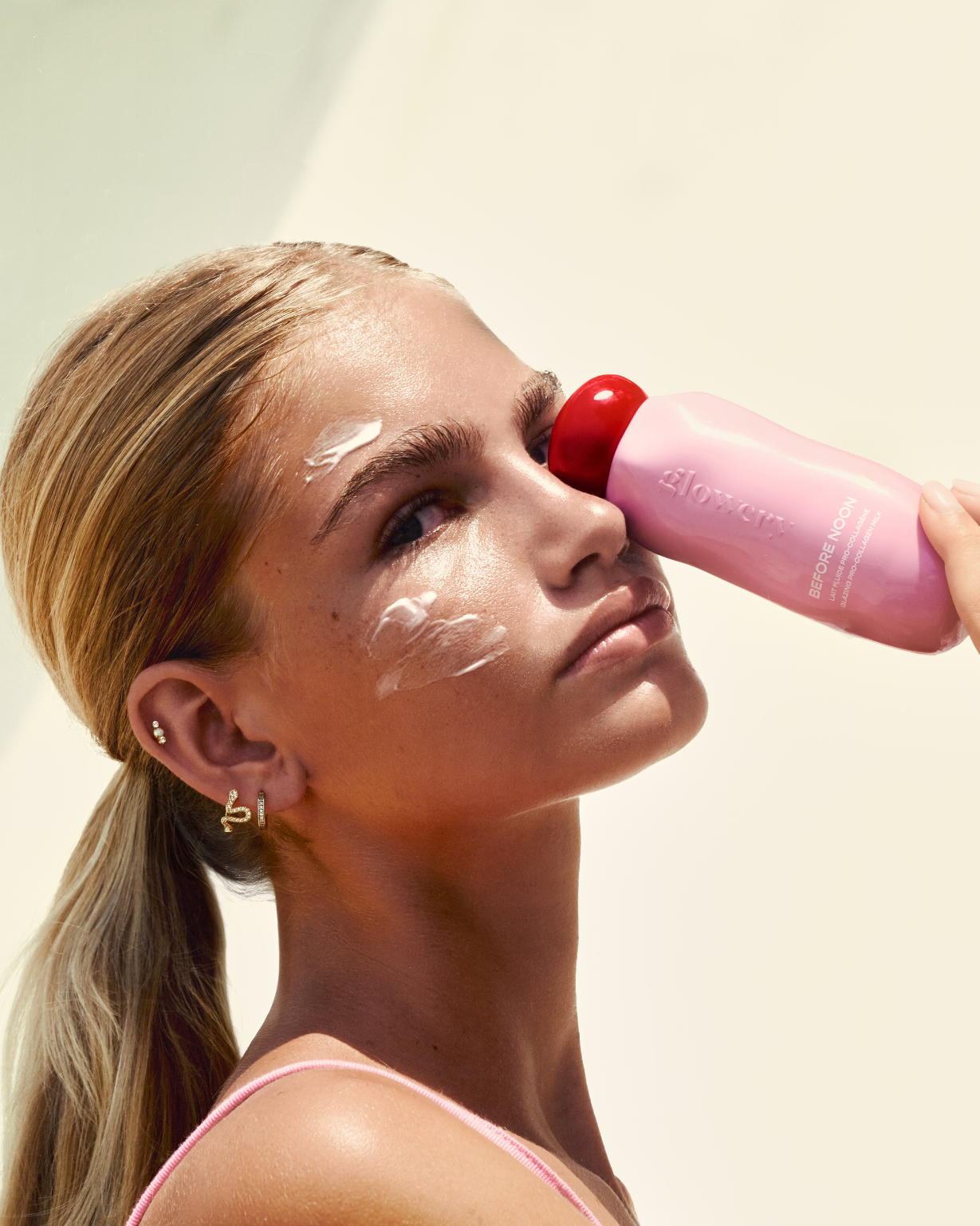 Is your skin a reflection of your mindset?  Let’s talk mental health and glow !