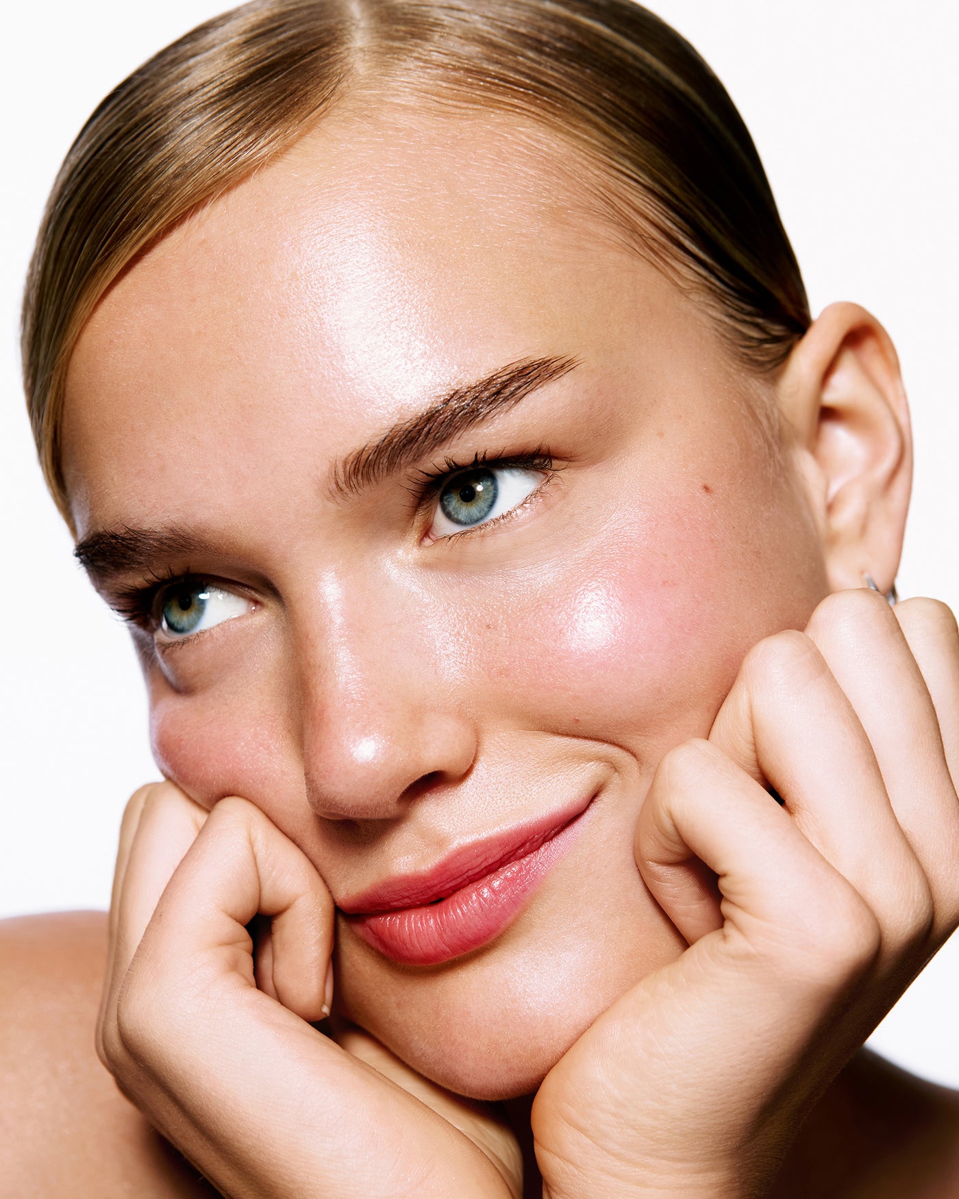 <b>The ultimate reset routine</b><br>
for smooth, hydrated, glow-charged skin.