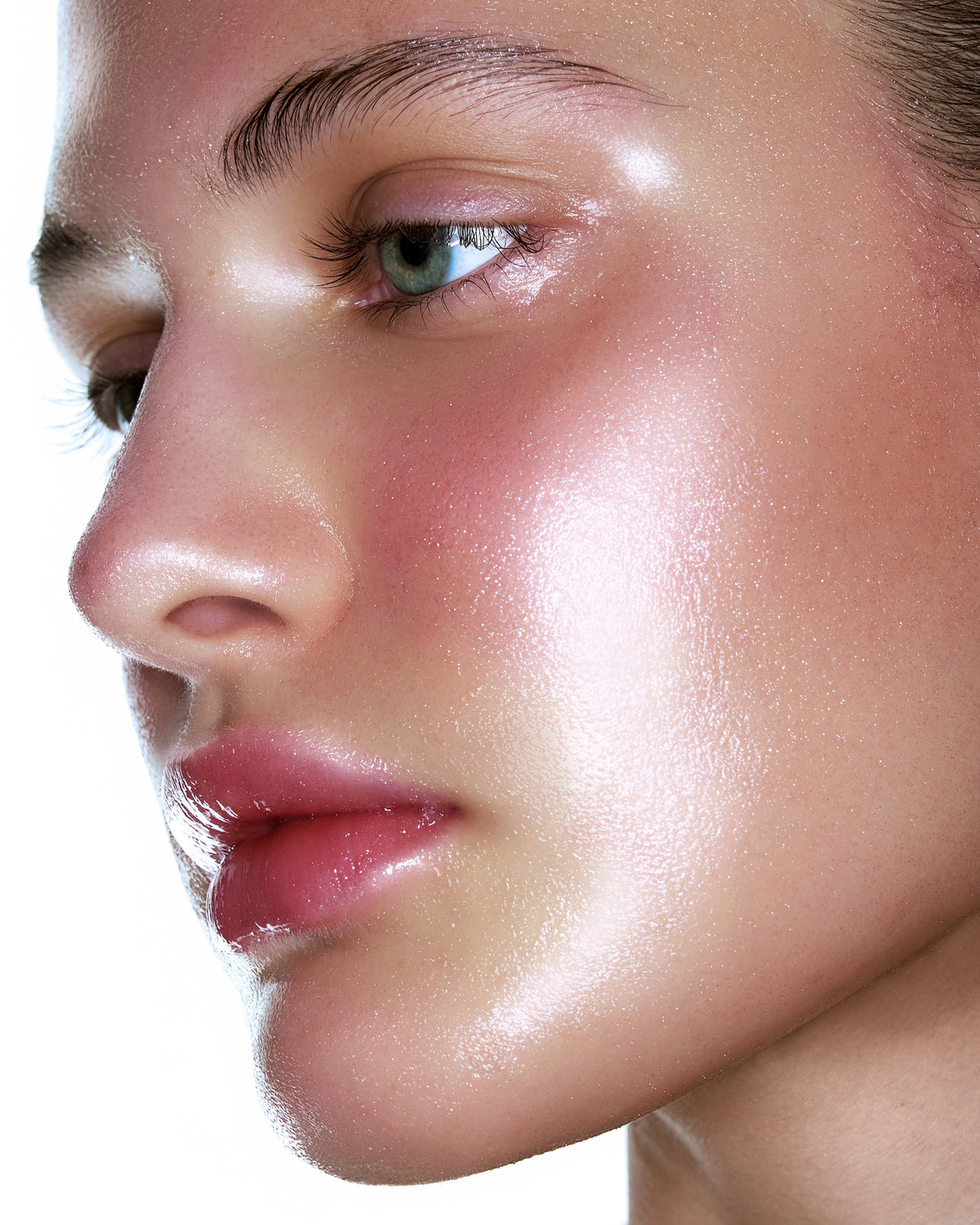 glow that shows. 
skincare that delivers.
